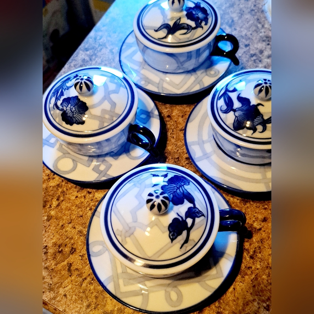 Vtg Stunning BOMBAY China WINDSOR Pattern, 12 Pcs Set. 4 Teacups Lids Dip Saucer